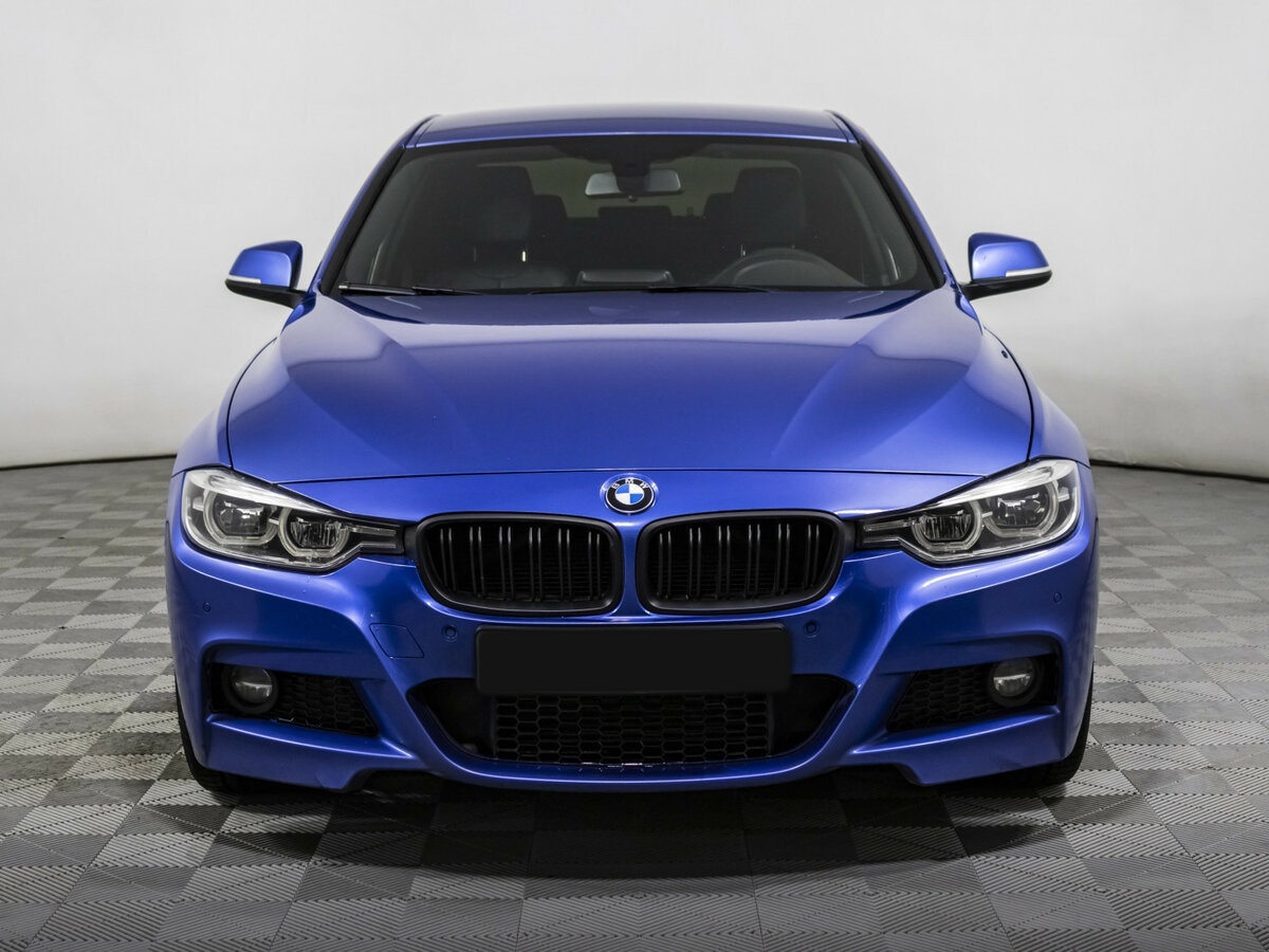 BMW 3 серии 2018 года с пробегом. Фото: #1