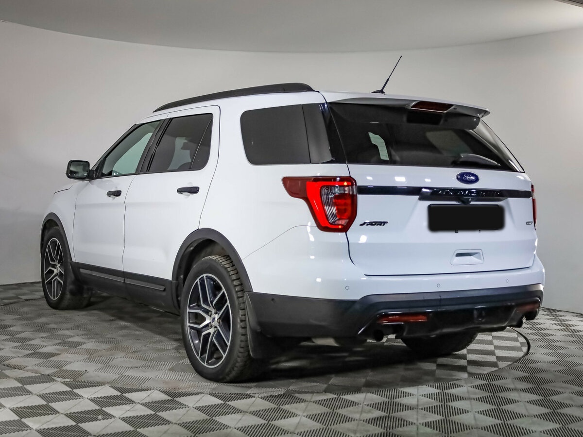 Ford Explorer 2015 года с пробегом. Фото: #5