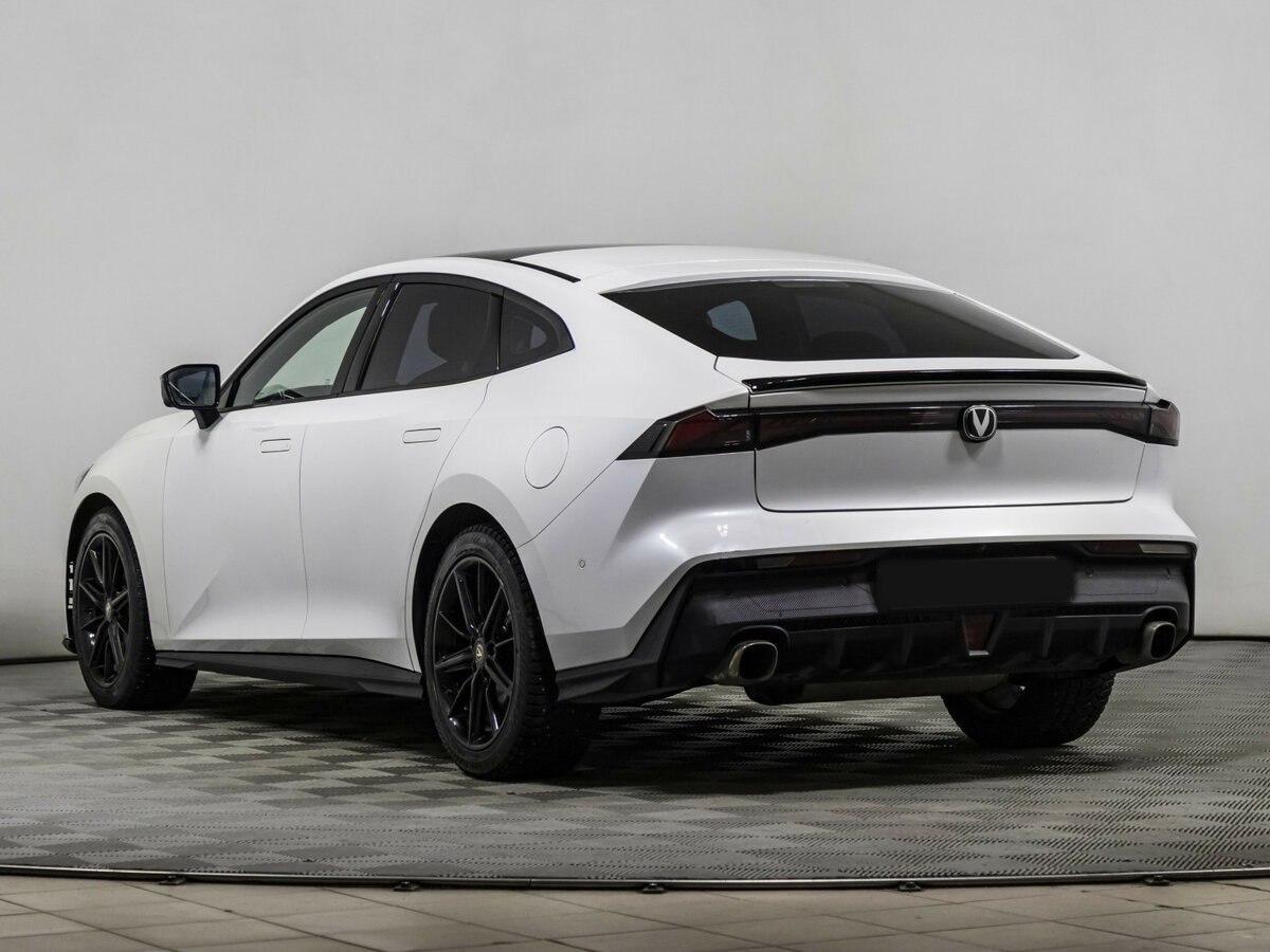 Б/У Чанган УНИ-В 2023 года. Фото: #5