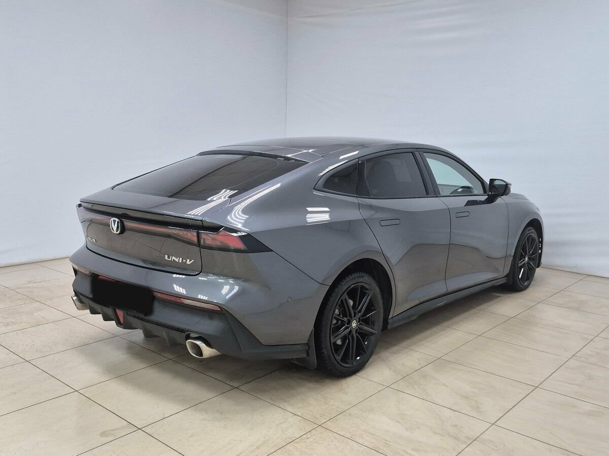 Changan UNI-V 2024 года с пробегом. Фото: #3