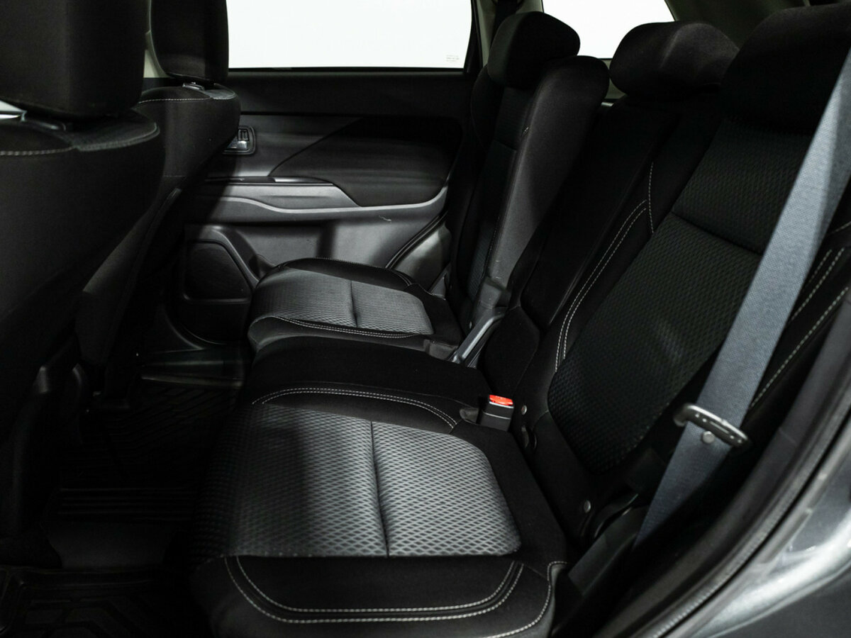 Mitsubishi Outlander 2020 года с пробегом. Фото: #8