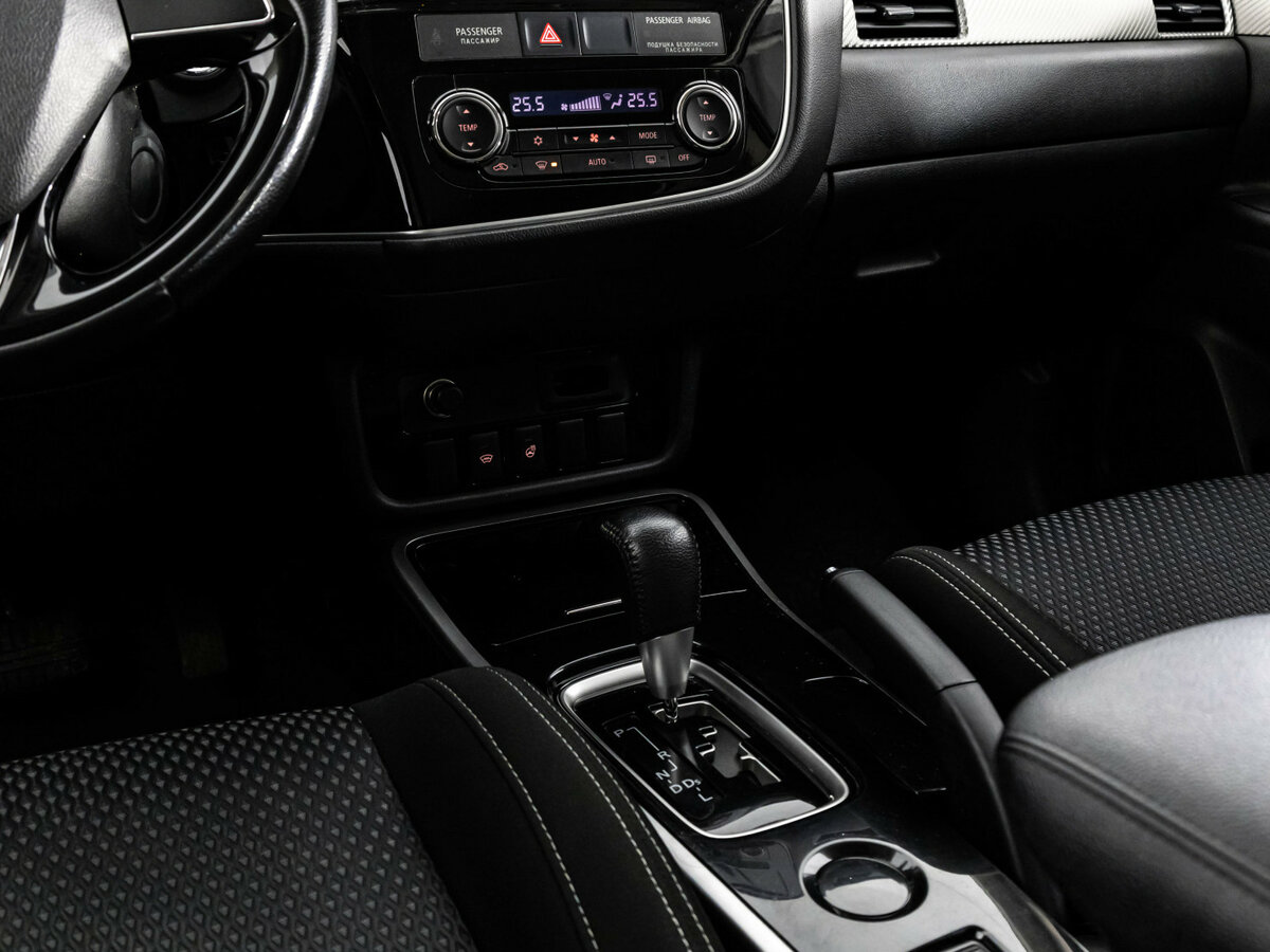 Mitsubishi Outlander 2018 года с пробегом. Фото: #9