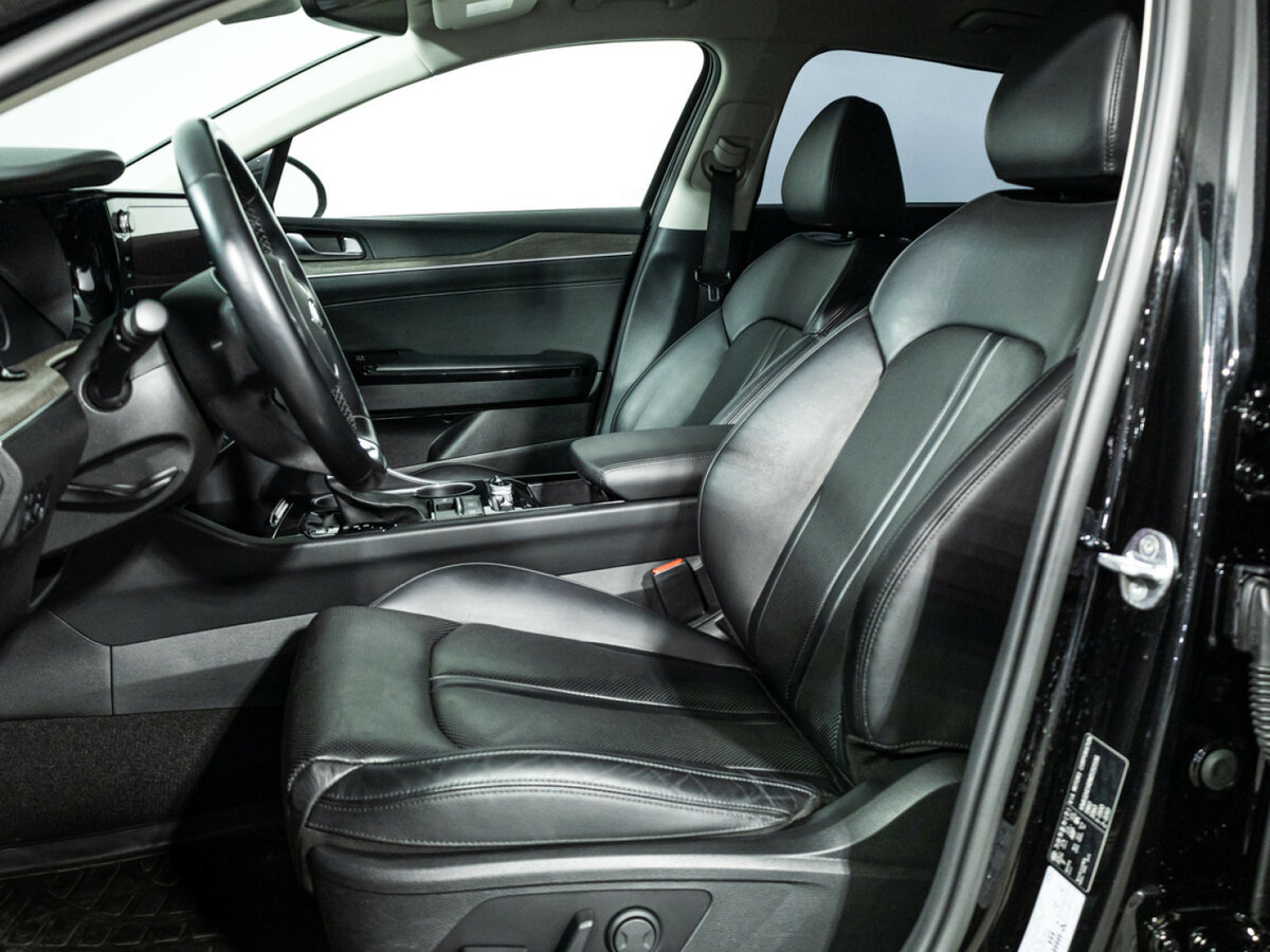 Kia K5 2021 года с пробегом. Фото: #14