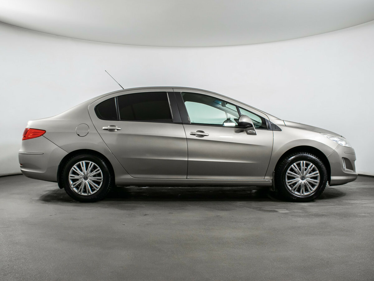 Peugeot 408 2013 года с пробегом. Фото: #3