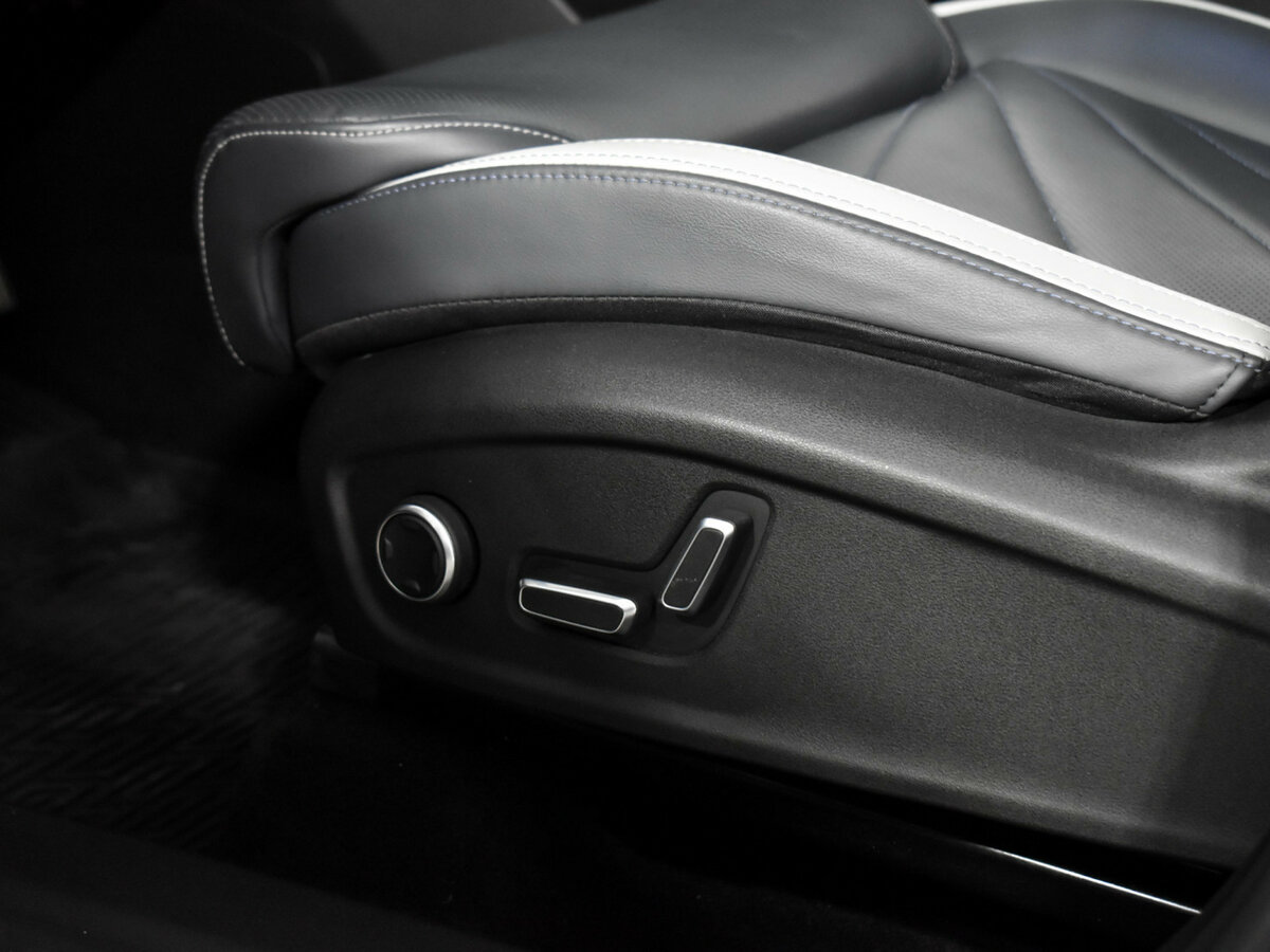 Geely Atlas 2024 года с пробегом. Фото: #7