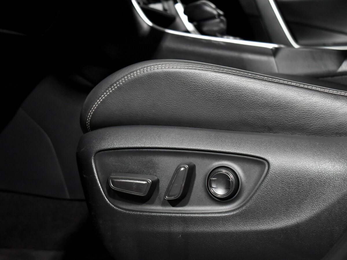 Toyota RAV4 2019 года с пробегом. Фото: #7