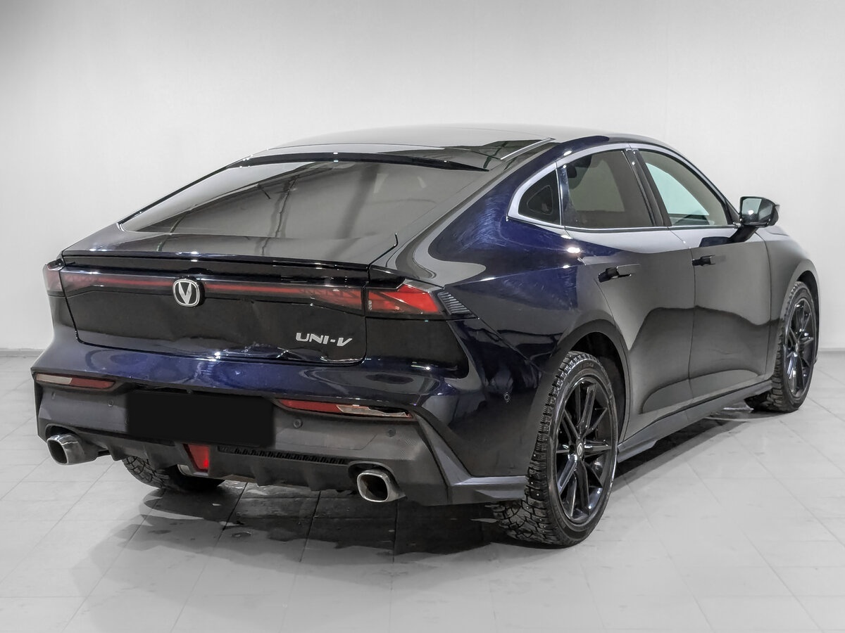 Б/У Чанган УНИ-В 2023 года. Фото: #4