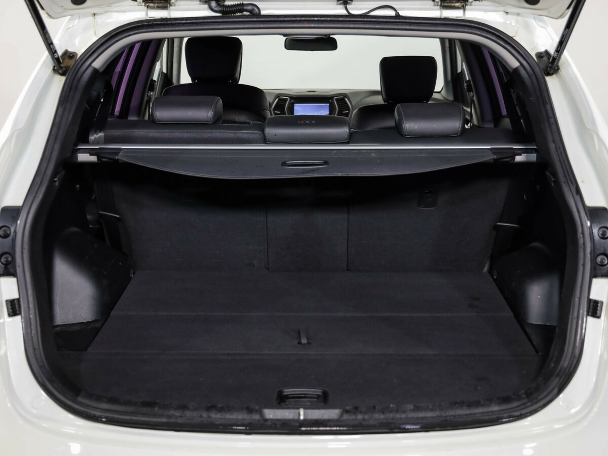 Hyundai Santa Fe 2014 года с пробегом. Фото: #28