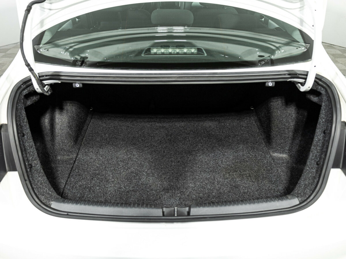 Volkswagen Jetta 2017 года с пробегом. Фото: #12