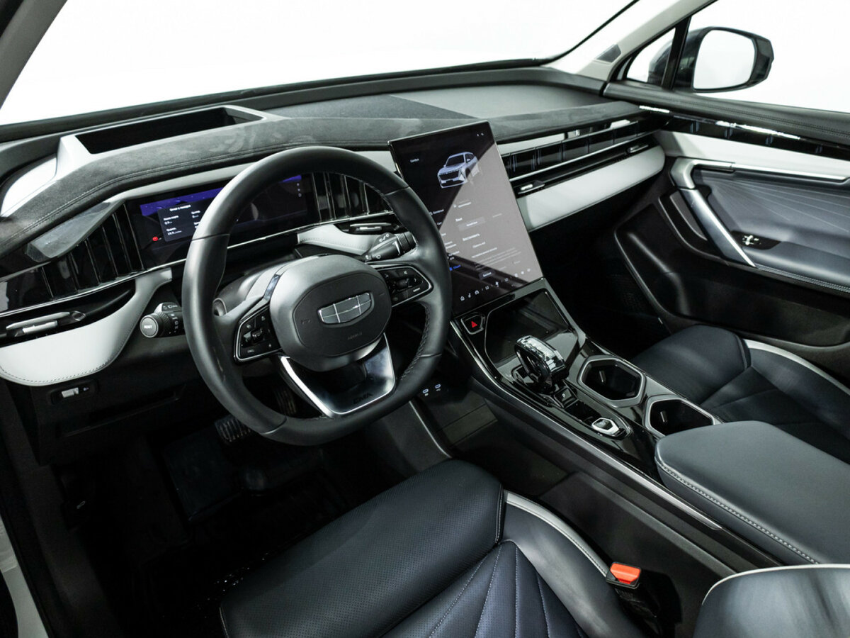 Geely Atlas 2024 года с пробегом. Фото: #8