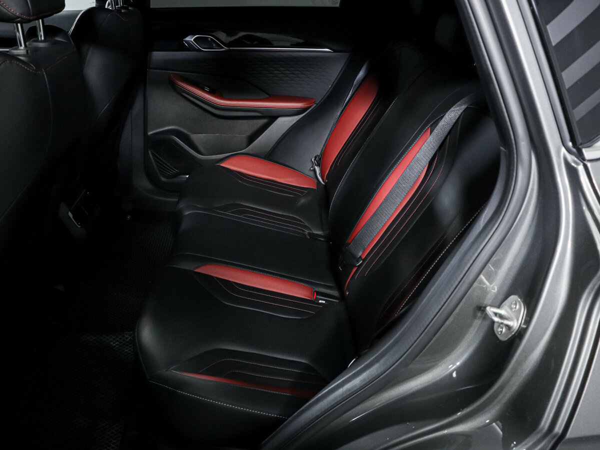 Geely Coolray 2024 года с пробегом. Фото: #7