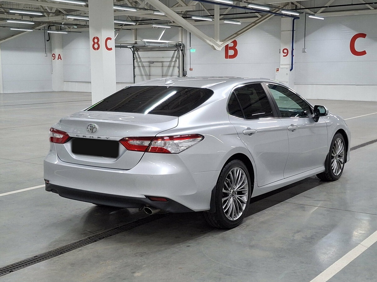 Toyota Camry 2018 года с пробегом. Фото: #4
