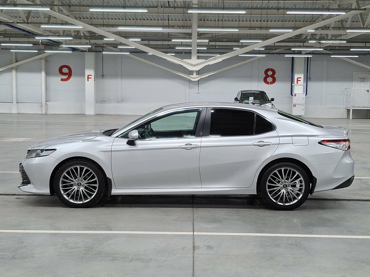 Toyota Camry 2018 года с пробегом. Фото: #7